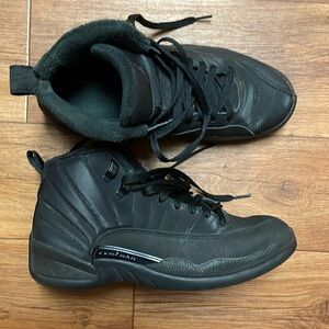 Winterized Jordan 11’s all black sz. 8